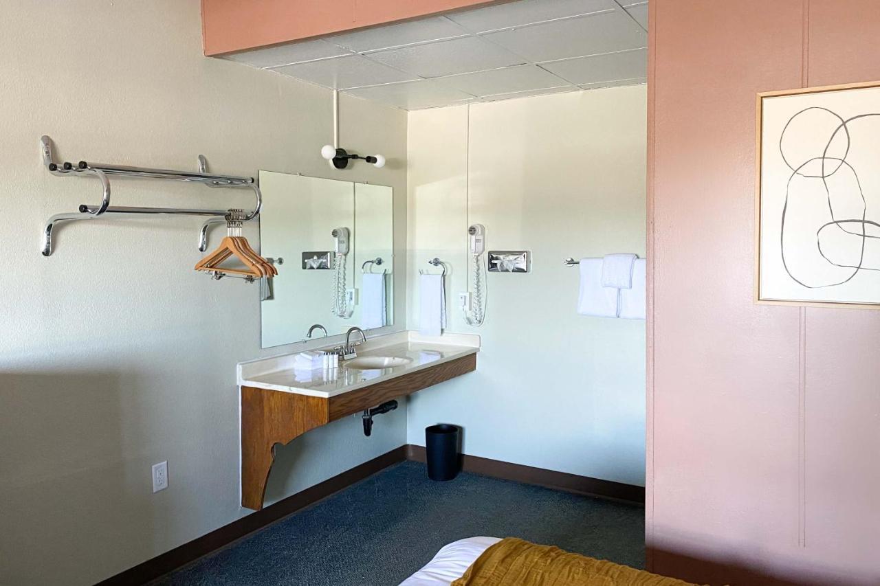 The Benson Motel - Benson, Mn - Us-12 Hwy 외부 사진